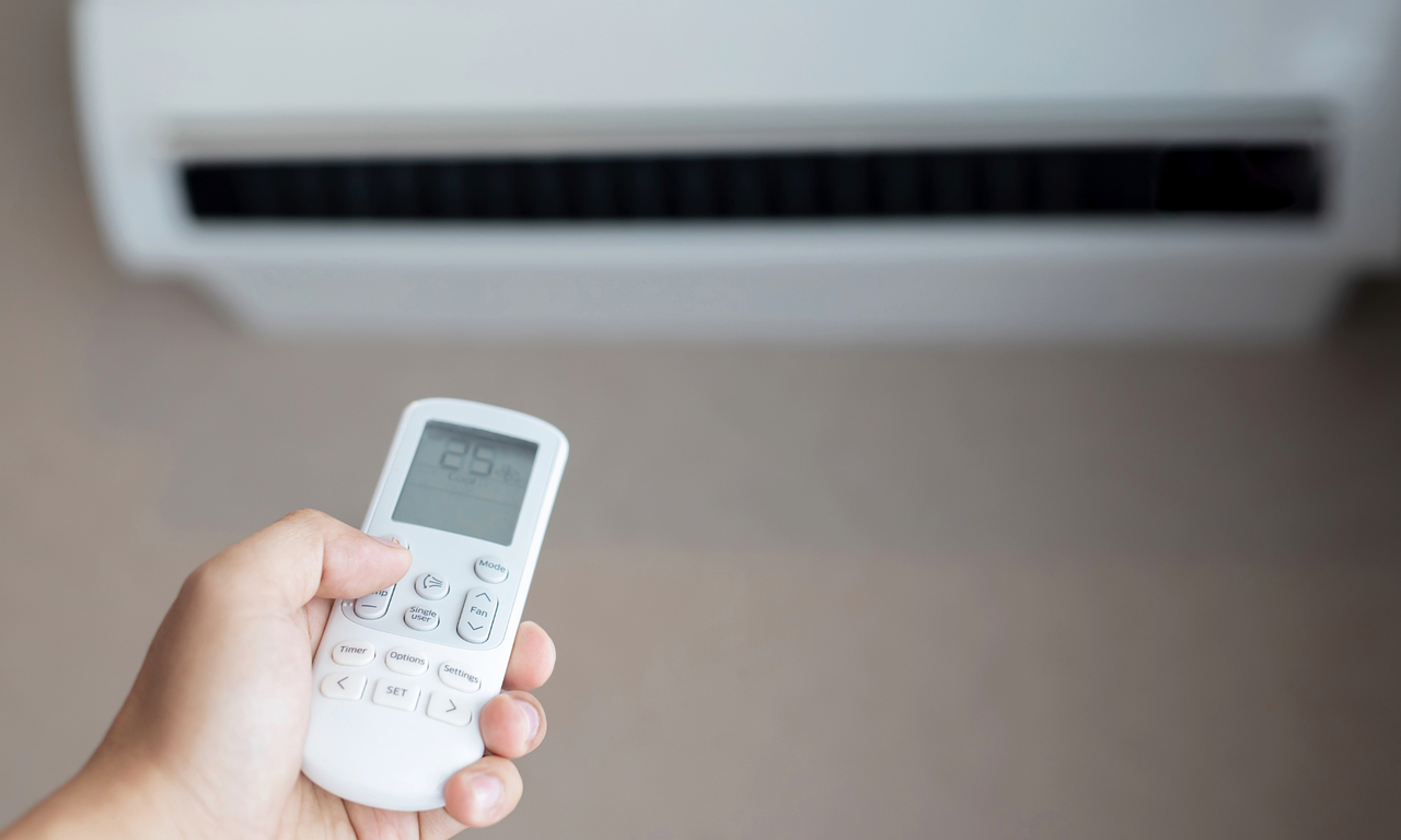 air conditioner, remote, air con, home, residential, room, window, air conditioner, air conditioner, air conditioner, air conditioner, air conditioner-8843842.jpg